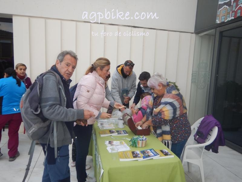 Uvas Solidarias de fin de año 2019 en el Santo Pizarra DSCN8324
